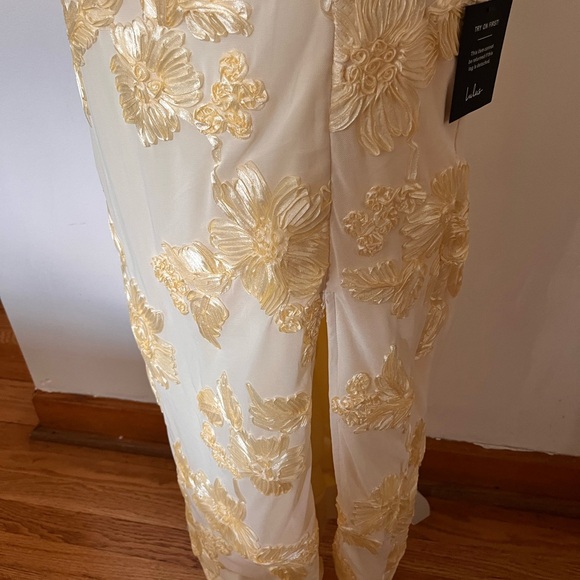Lulu's Strapless ligth yellow dress Floral Dress nwt - Picture 3 of 11